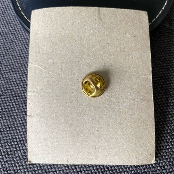 Wooden Bunny Pin - Picture 4 of 4